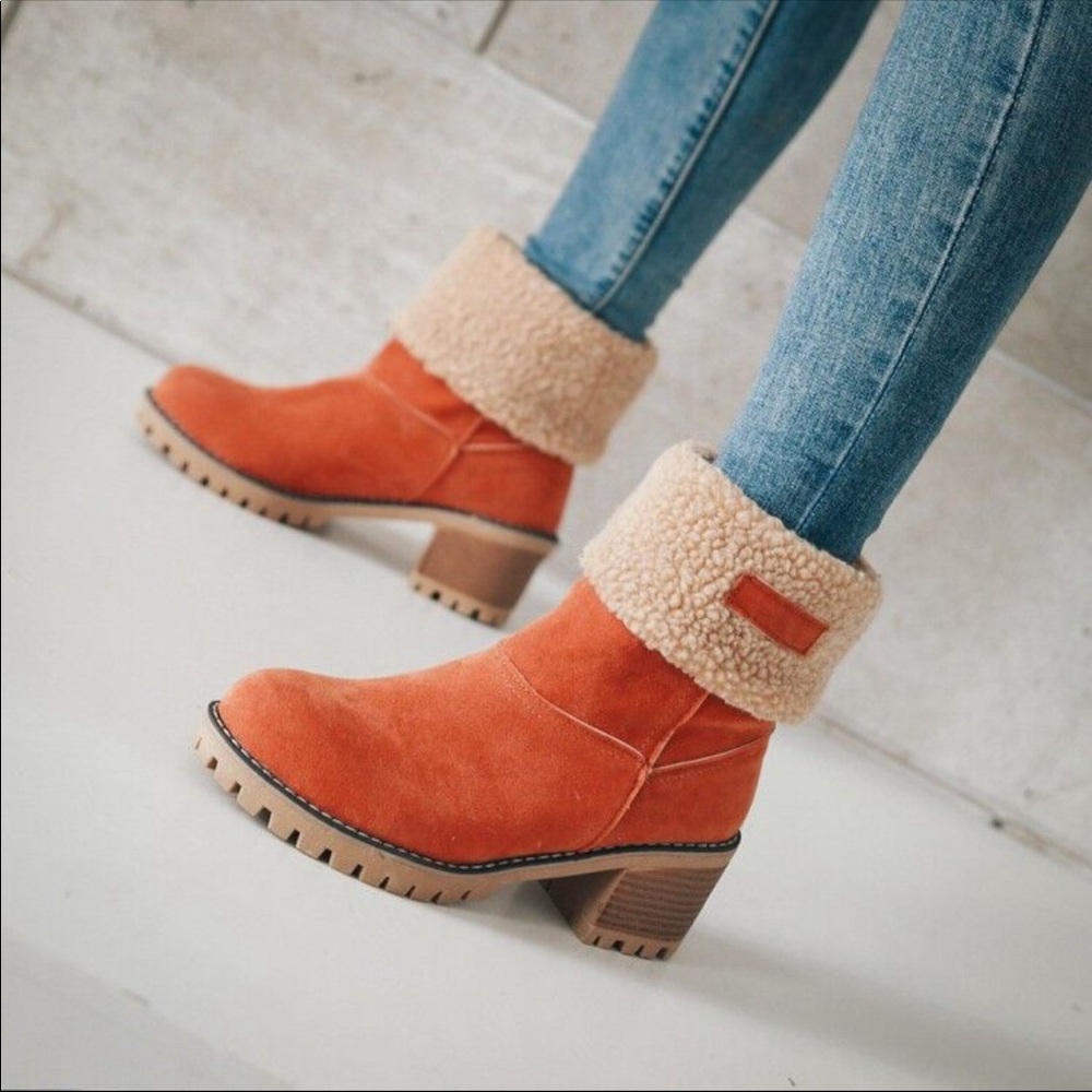 Snow boots